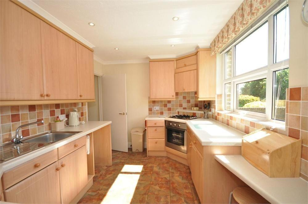Thames View Apartments Staines-upon-Thames Esterno foto