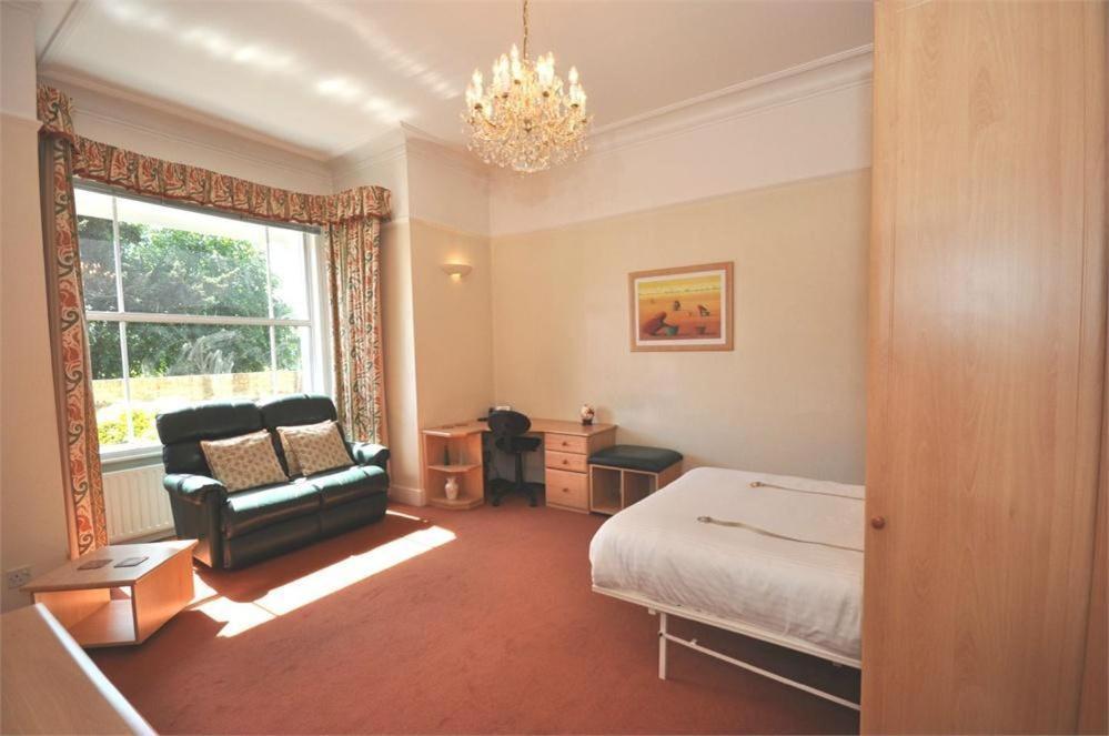 Thames View Apartments Staines-upon-Thames Esterno foto