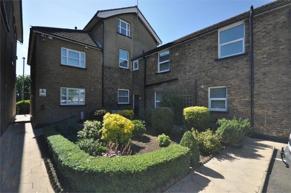 Thames View Apartments Staines-upon-Thames Esterno foto